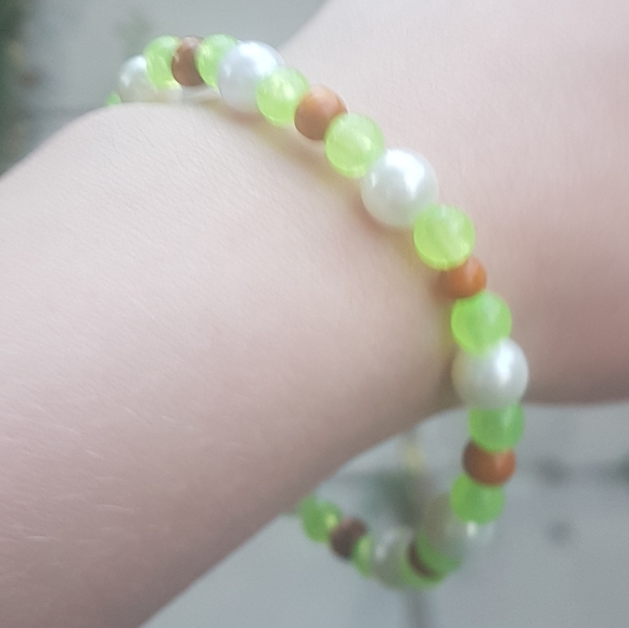 🥧 Key Lime Pie Beaded Bracelet - Picture 1 of 4